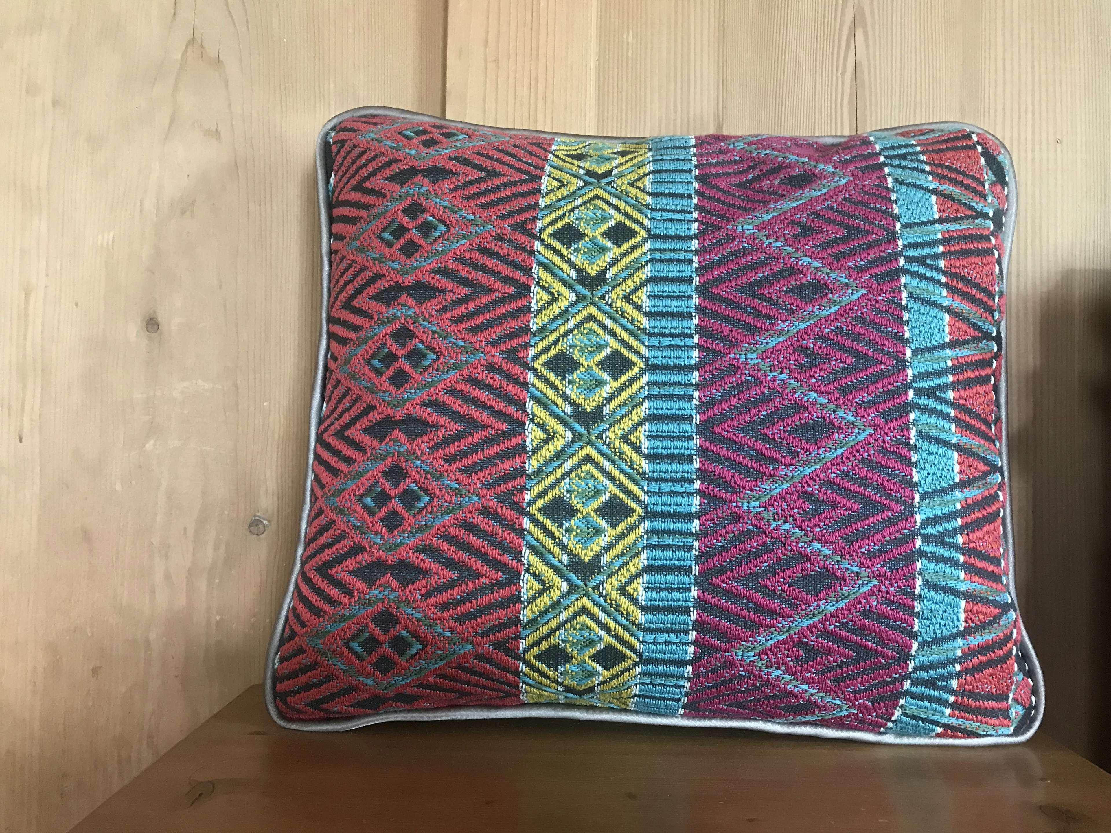 Handmade decorative cushion , Lovely Hands - Suisse, Château-d’Œx, | Mimelis image 1