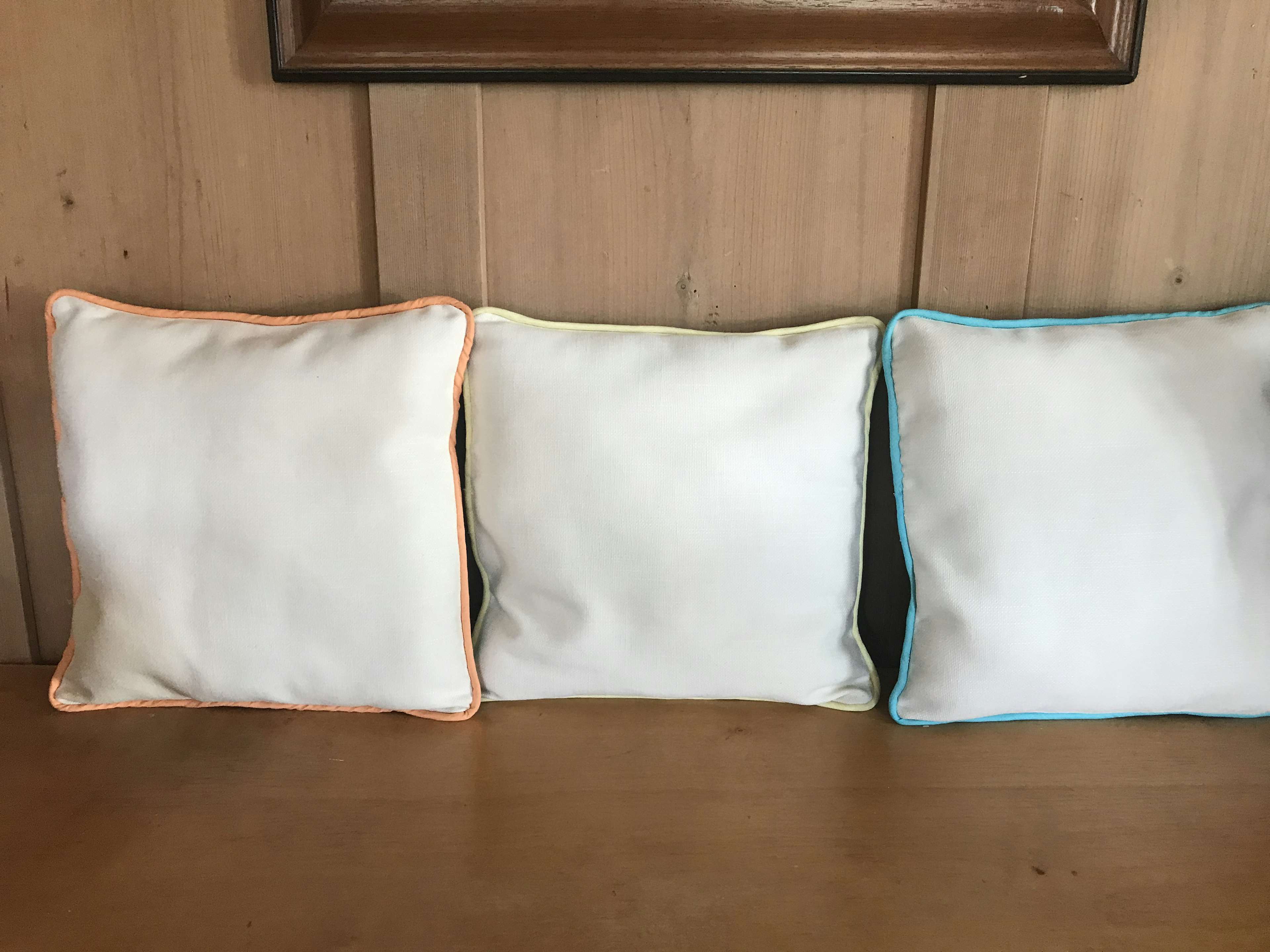 Decorative cushions , Lovely Hands - Suisse, Château-d’Œx, | Mimelis image 5